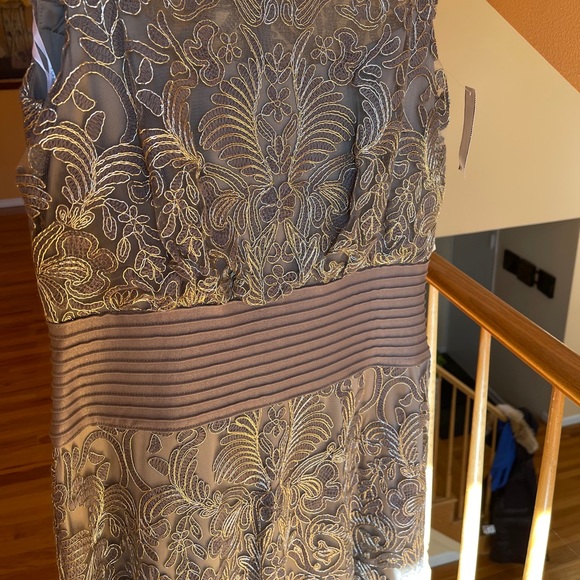 Gorgeous Tadashi Shoji dress -gold/metallic olive - Picture 8 of 12